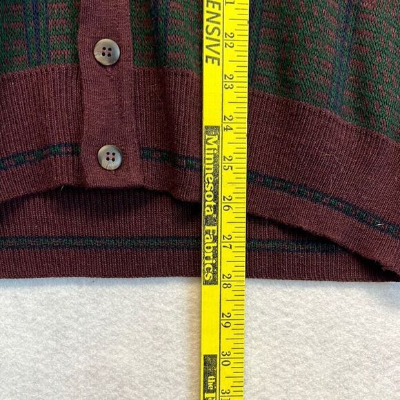 Vtg COLLECTIF Men’s Sweater Vest Wool Blend Button Front Plaid Burgundy Green L - Picture 7 of 11